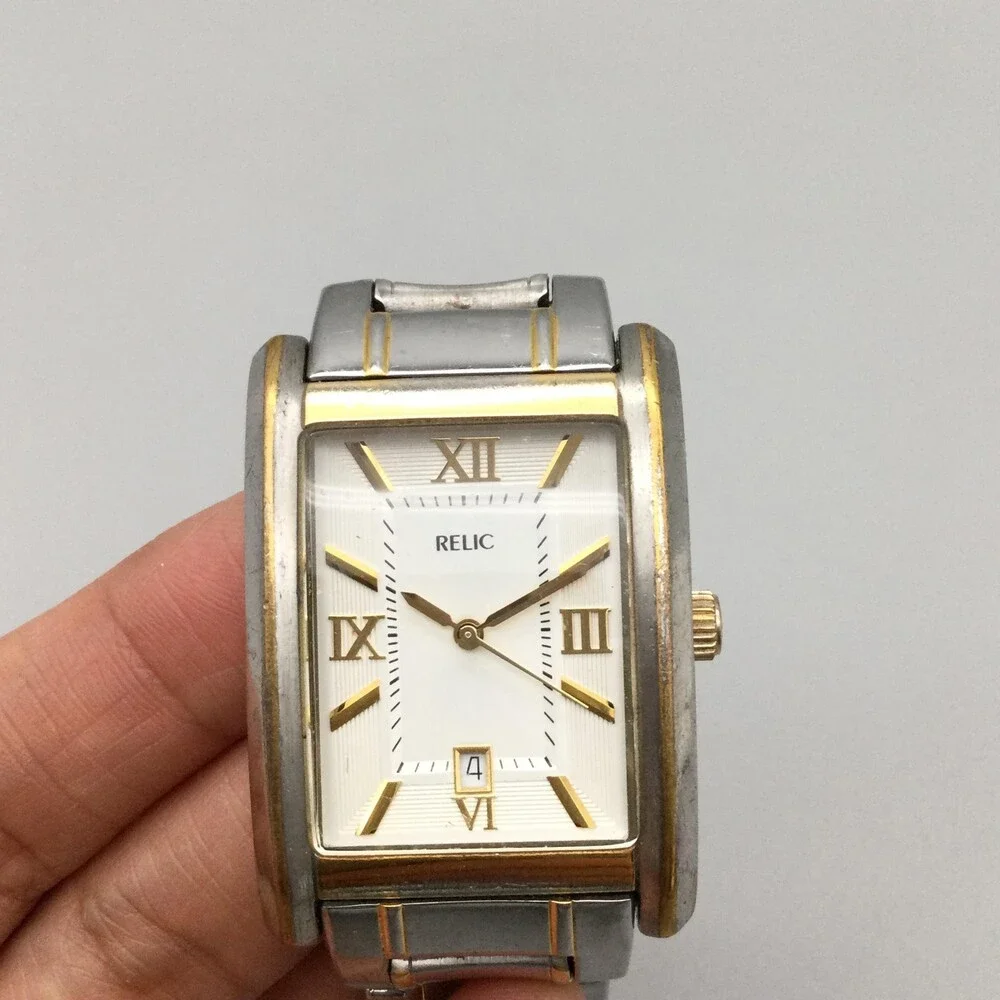 Relic Womens Watch 31mm Silver Tone White Dial Date ZR77108 New Battery 6.5